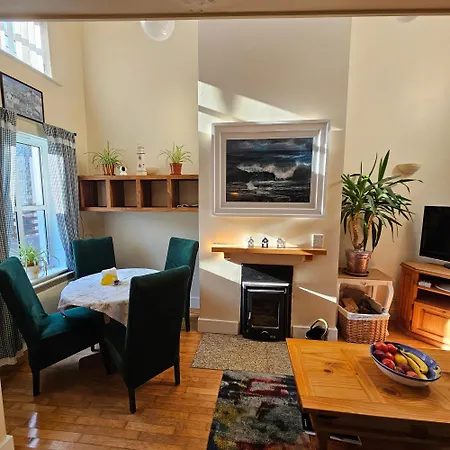Cozy Cloghane